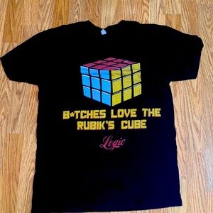 Men’s medium Logic Bobby Tarantino tour tee